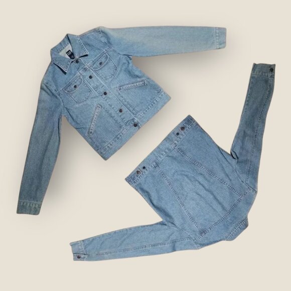 Vintage GAP Denim Jacket | Light Wash Trucker Y2K Classic | Americana Streetwear - Picture 10 of 10